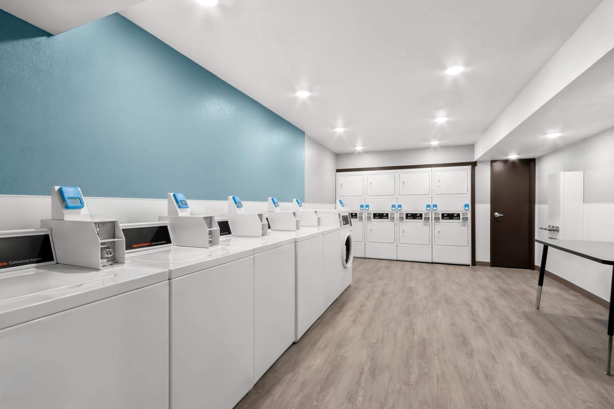 Woodspring Suites Chandler Phoenix Medical Center Bagian luar foto